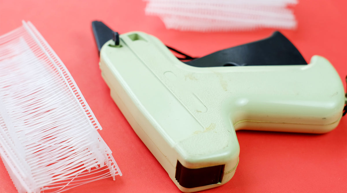 A Guide to Tagging Guns: Choosing the Right One | HALCO Europe